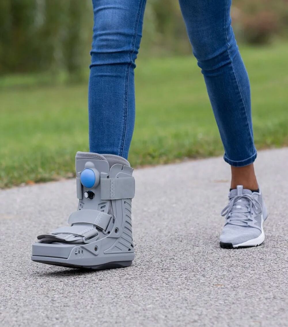 United Ortho 360 Air Walker Ankle Fracture Boot Medium Gray, NIB